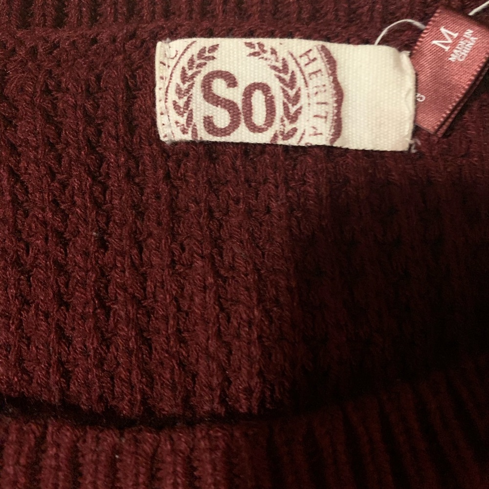 Maroon sweater